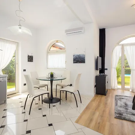 Appartement Vizula By Interhome Medulin